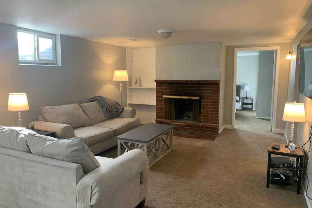 3 King Beds + Bunk Beds On Broadway Βίλα Λίτλτον Εξωτερικό φωτογραφία
