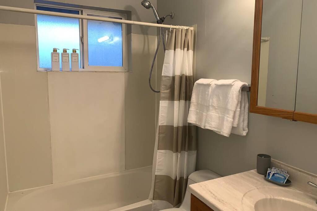 3 King Beds + Bunk Beds On Broadway Βίλα Λίτλτον Εξωτερικό φωτογραφία