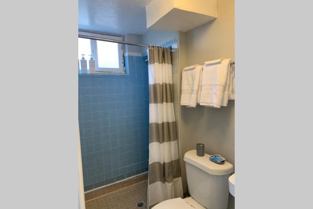3 King Beds + Bunk Beds On Broadway Βίλα Λίτλτον Εξωτερικό φωτογραφία