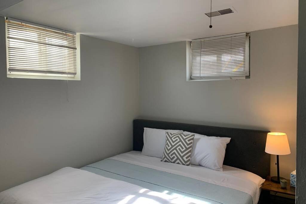 3 King Beds + Bunk Beds On Broadway Βίλα Λίτλτον Εξωτερικό φωτογραφία
